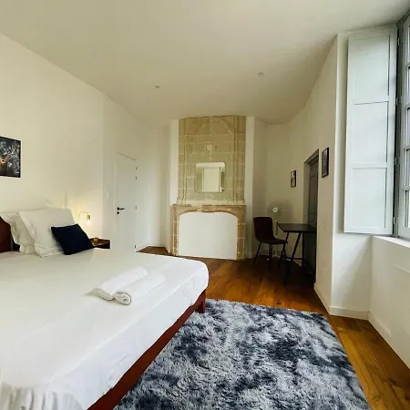 Casa : L'eclat De La Doutre