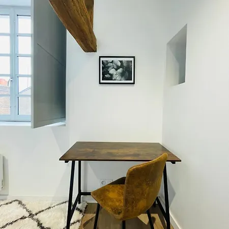 Casa : L'eclat De La Doutre *